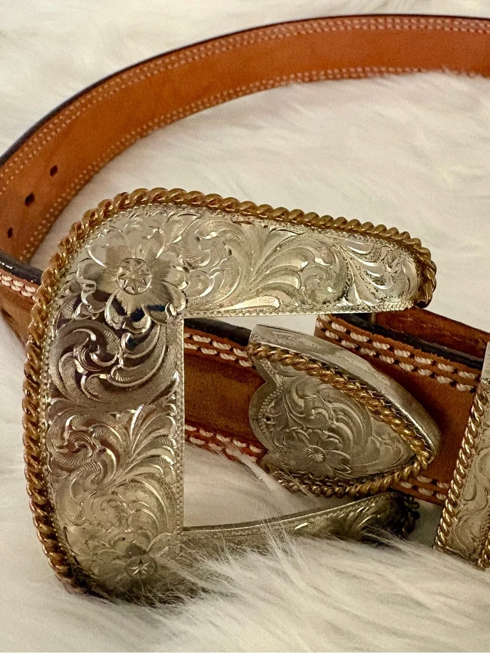 Tony Lama Tan Cheyenne Leather Belt with Ornate Silver Buckle Size 36